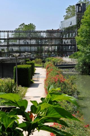 Hôtel du Département Pau vu des jardins