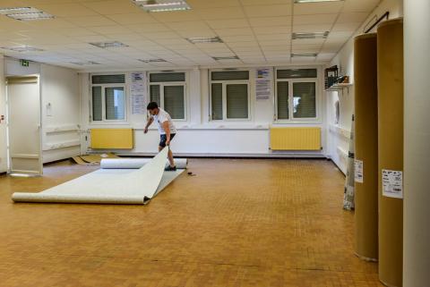 Réfection des sols souples au collège Reine Sancie