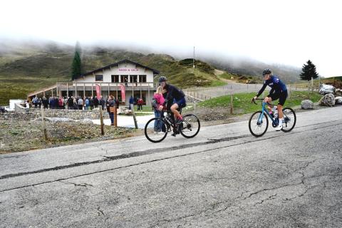 Vue de la maison du Col du Soulor depuis la route