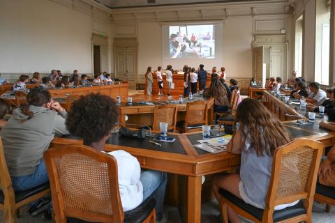 Le conseil départemental des jeunes 64 en session au Parlement de Navarre